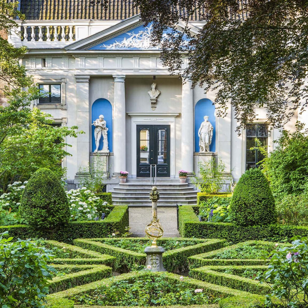 Rijtuigkast Museum van Loon
